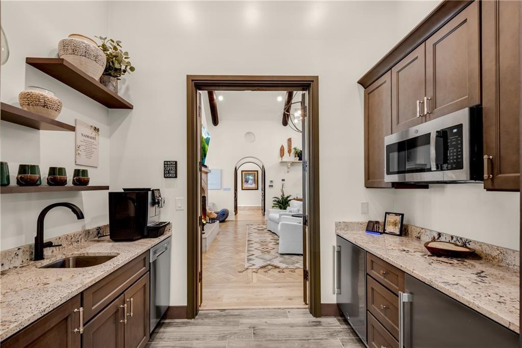 876 Crest Valley Drive