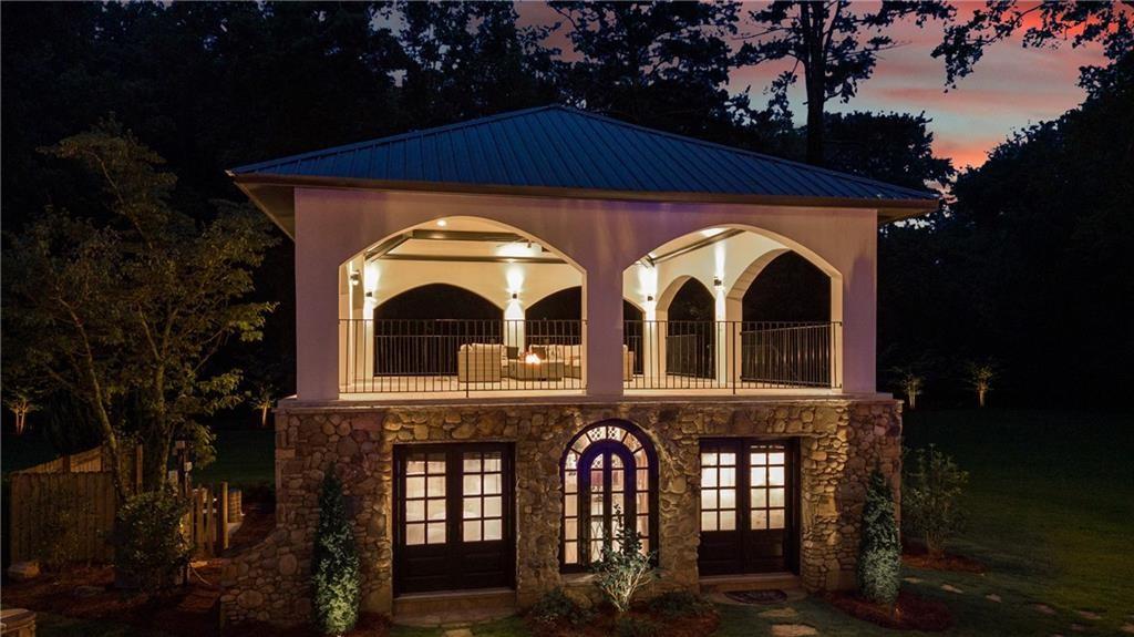 876 Crest Valley Drive