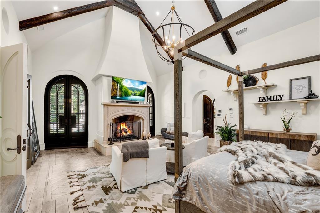 876 Crest Valley Drive