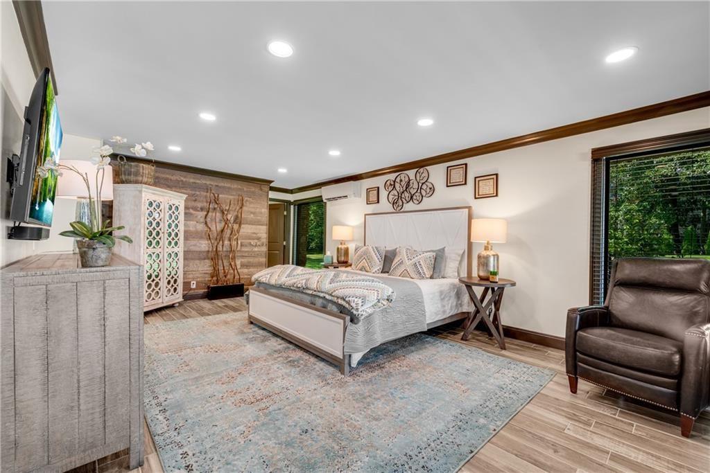 876 Crest Valley Drive