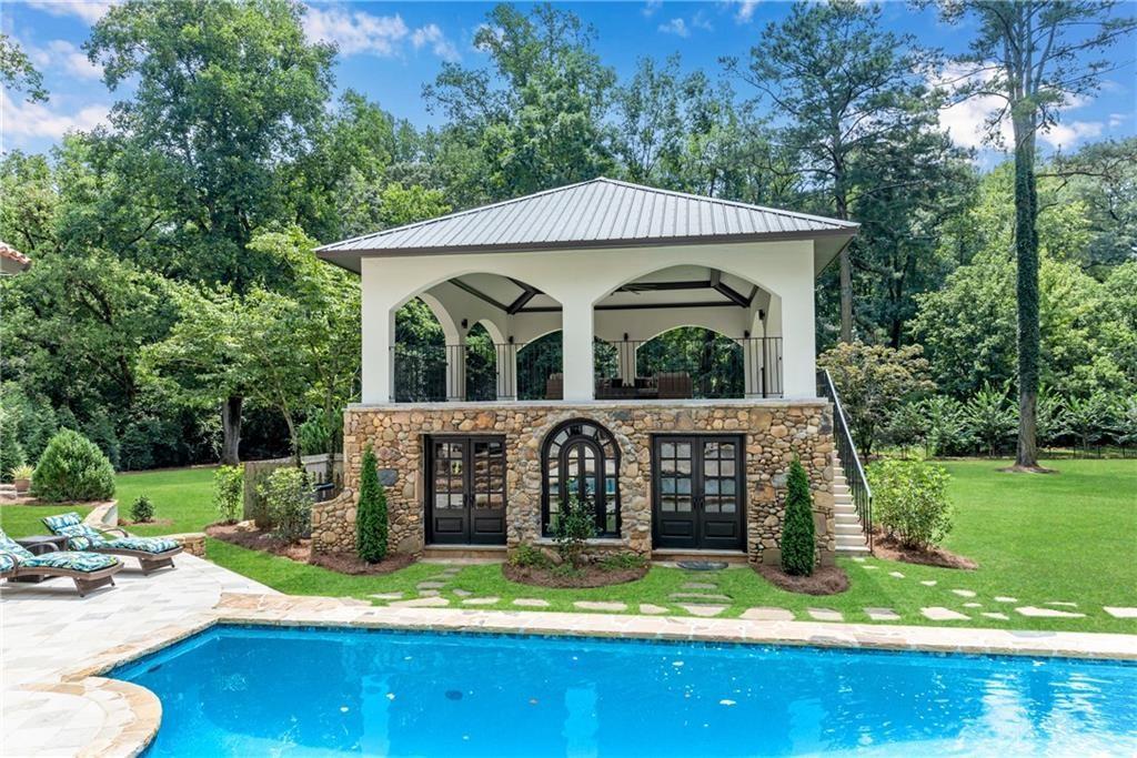 876 Crest Valley Drive