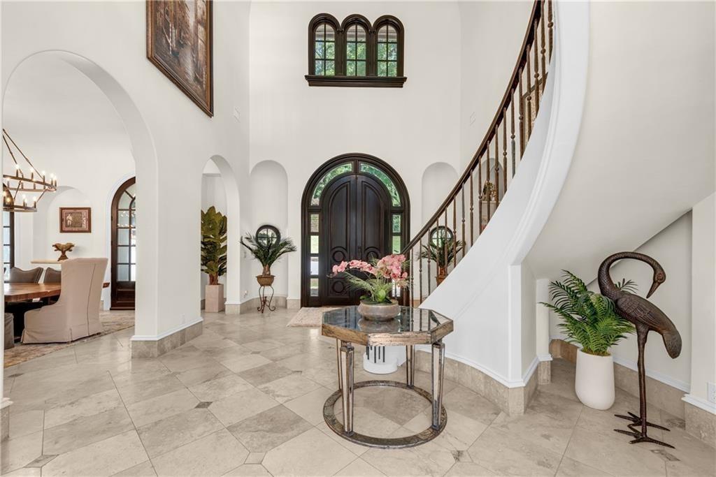 876 Crest Valley Drive