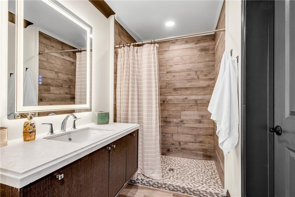 876 Crest Valley Drive