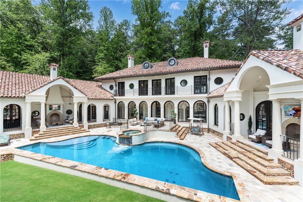 876 Crest Valley Drive