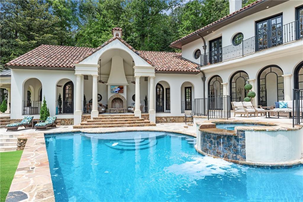 876 Crest Valley Drive