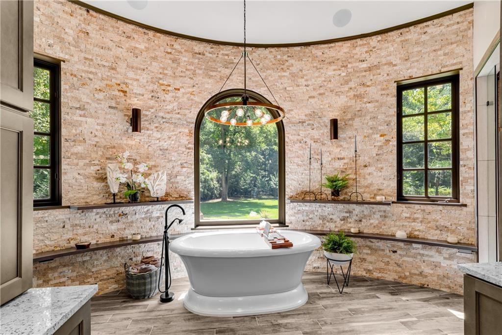 876 Crest Valley Drive