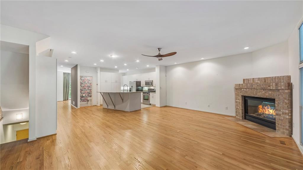 1330 Fernwood Circle NE