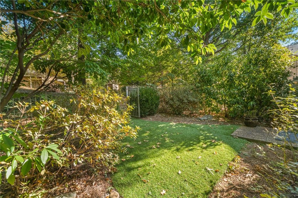 1330 Fernwood Circle NE