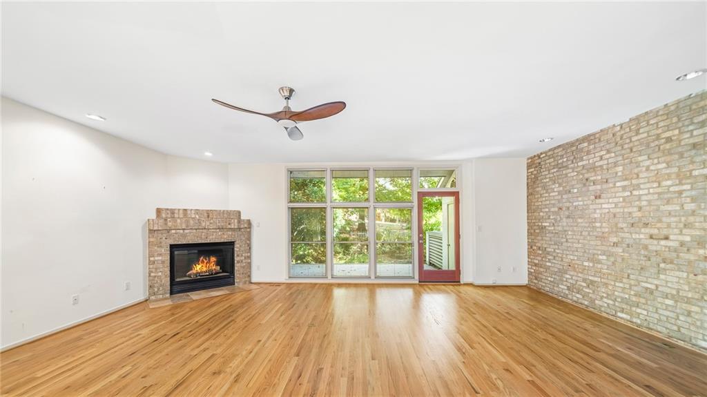 1330 Fernwood Circle NE