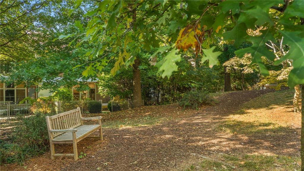 1330 Fernwood Circle NE