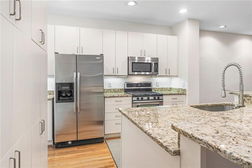 1330 Fernwood Circle NE