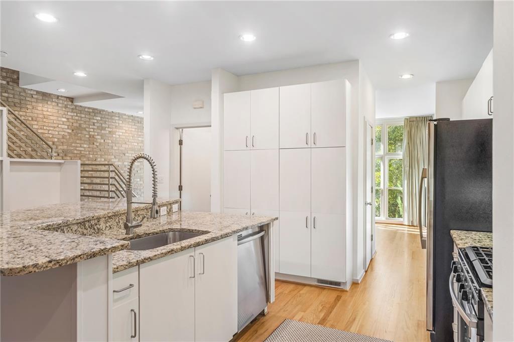 1330 Fernwood Circle NE