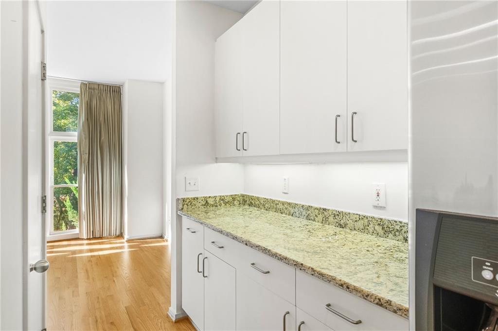 1330 Fernwood Circle NE