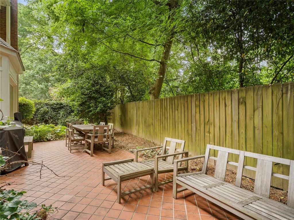 3873 Roswell Road NE Unit 20