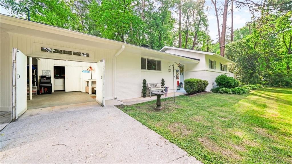 1411 Brook Valley Lane NE