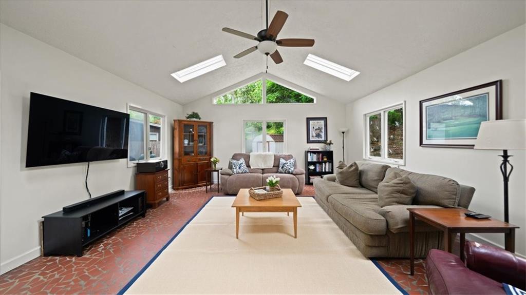 1411 Brook Valley Lane NE