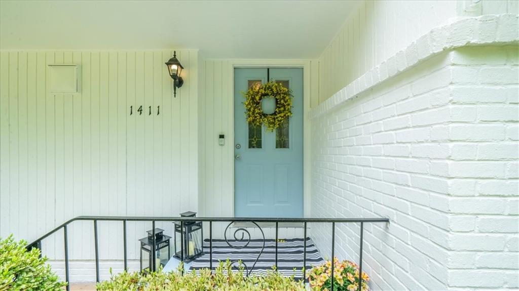 1411 Brook Valley Lane NE