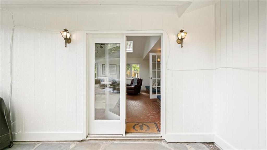 1411 Brook Valley Lane NE