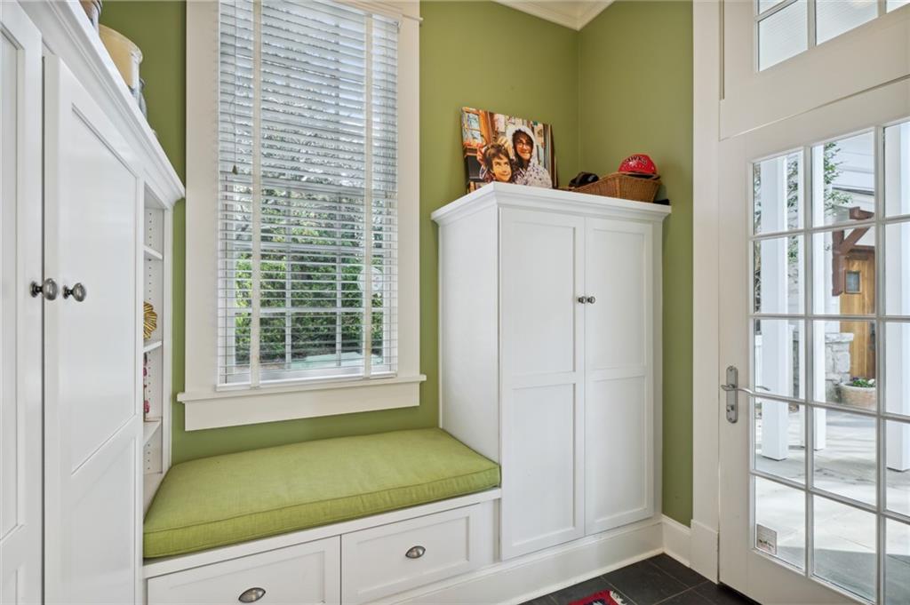 17 Demorest Avenue NE