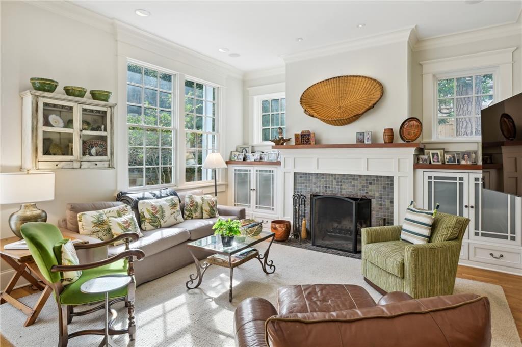 17 Demorest Avenue NE