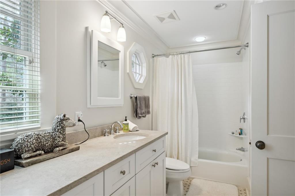 17 Demorest Avenue NE