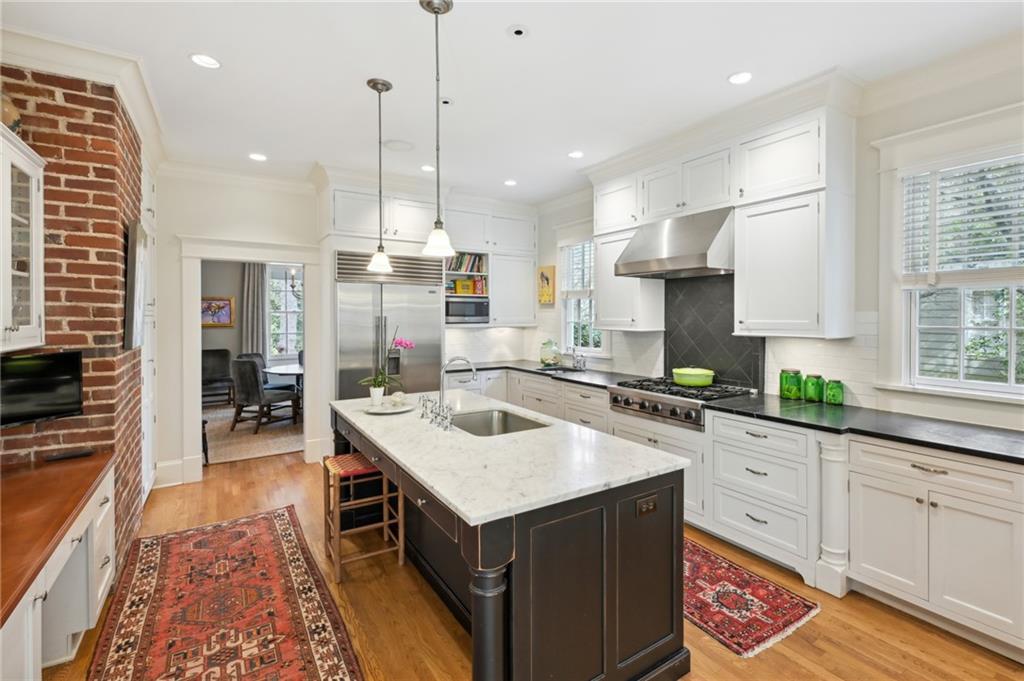 17 Demorest Avenue NE