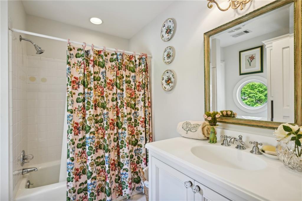 1132 Brookhaven Row NE