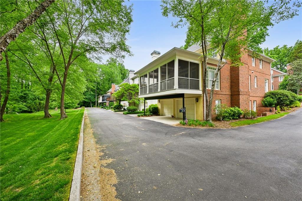 1132 Brookhaven Row NE