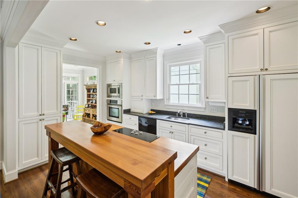 1132 Brookhaven Row NE