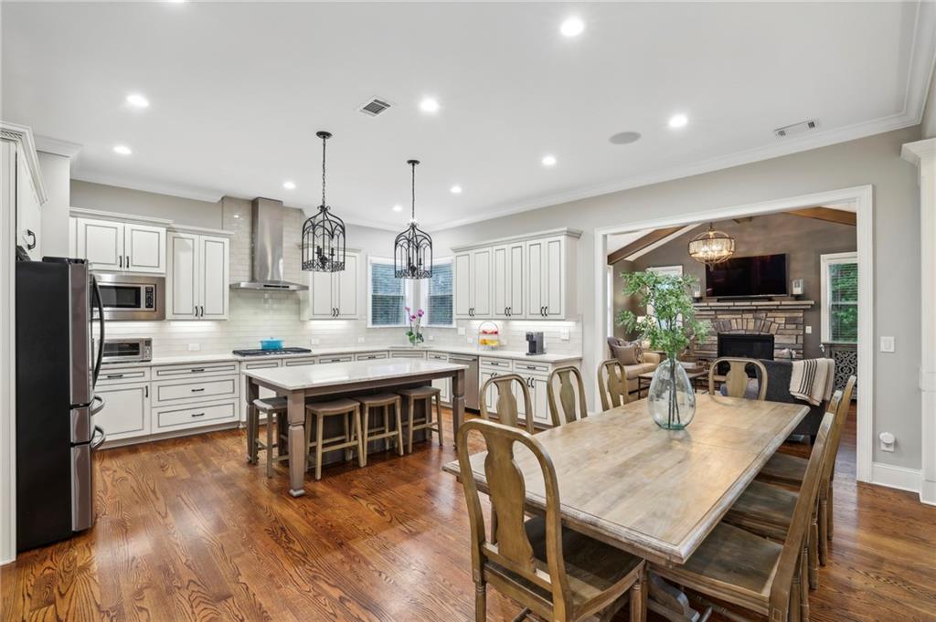 4090 Hopewell Springs Drive