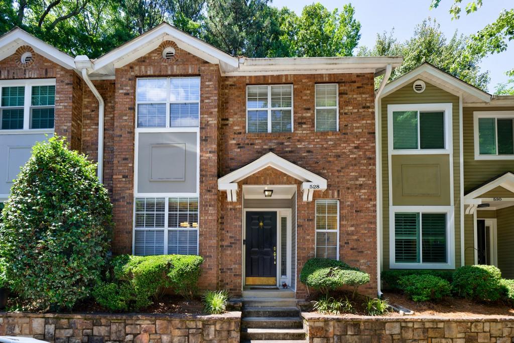 528 Woodbridge Hollow Court NE