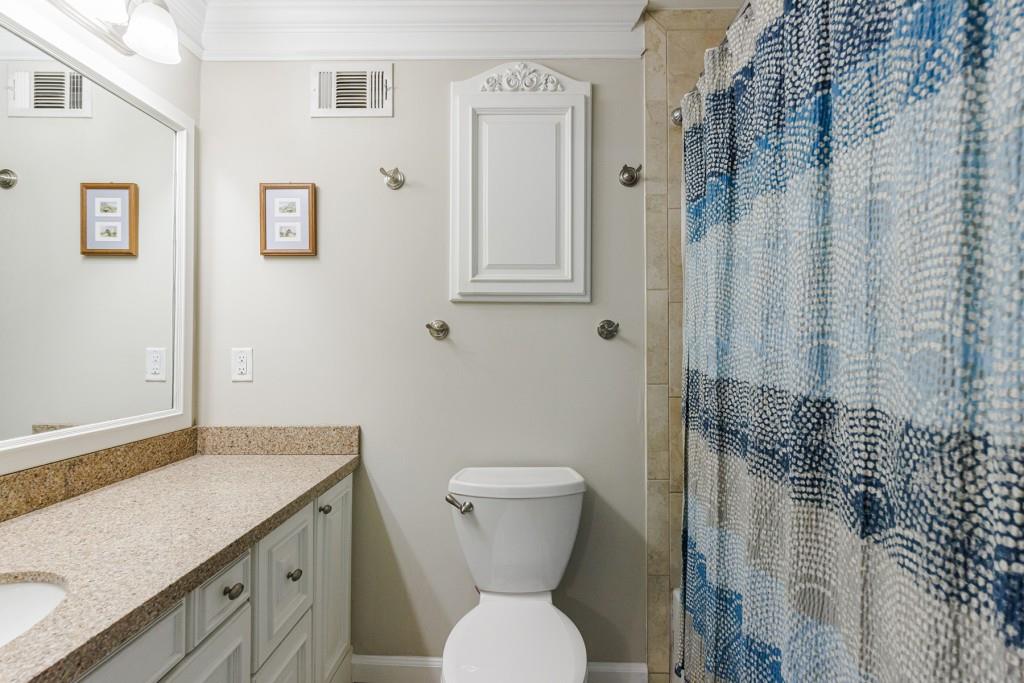 528 Woodbridge Hollow Court NE