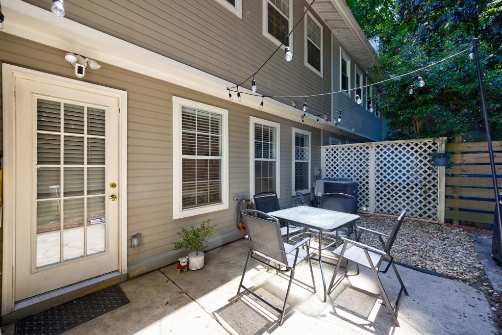 528 Woodbridge Hollow Court NE