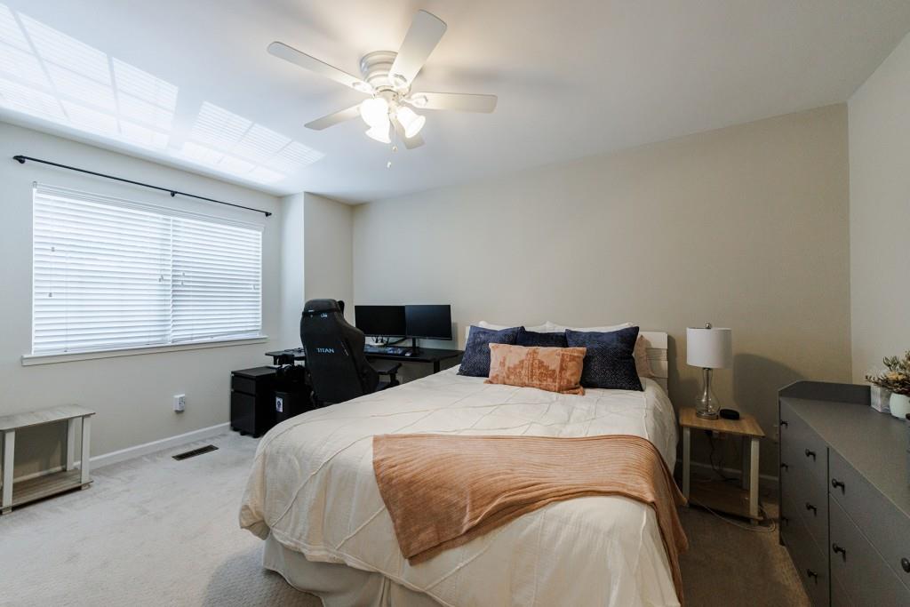 528 Woodbridge Hollow Court NE