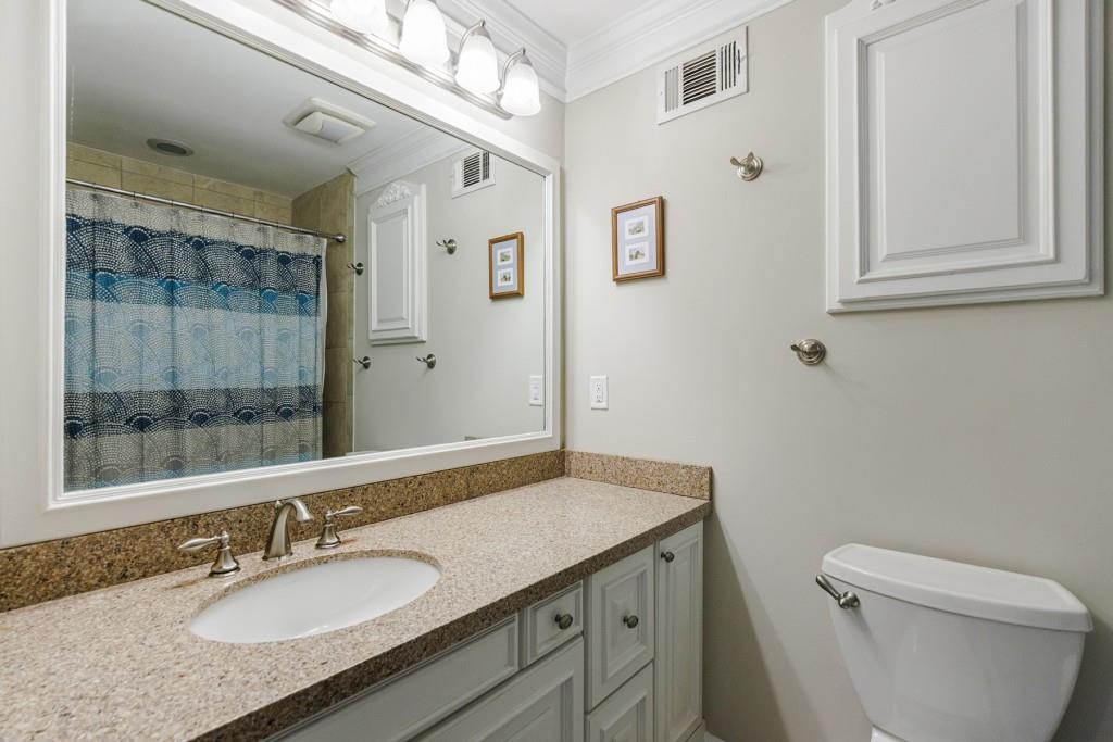 528 Woodbridge Hollow Court NE