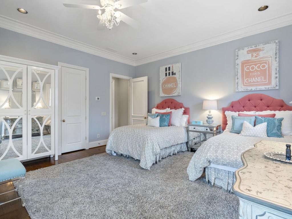 565 Chestnut Rose Lane