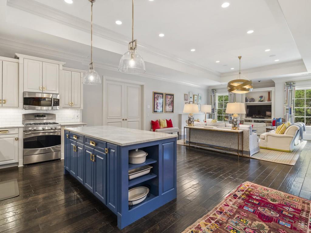 565 Chestnut Rose Lane