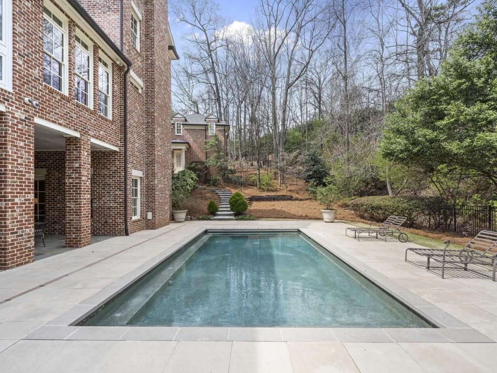 565 Chestnut Rose Lane