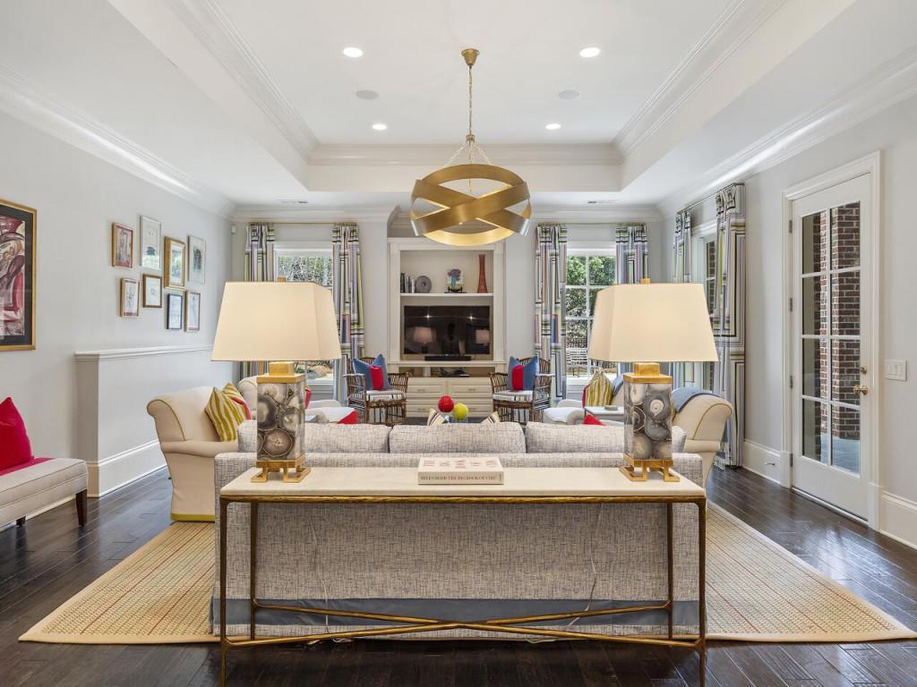 565 Chestnut Rose Lane