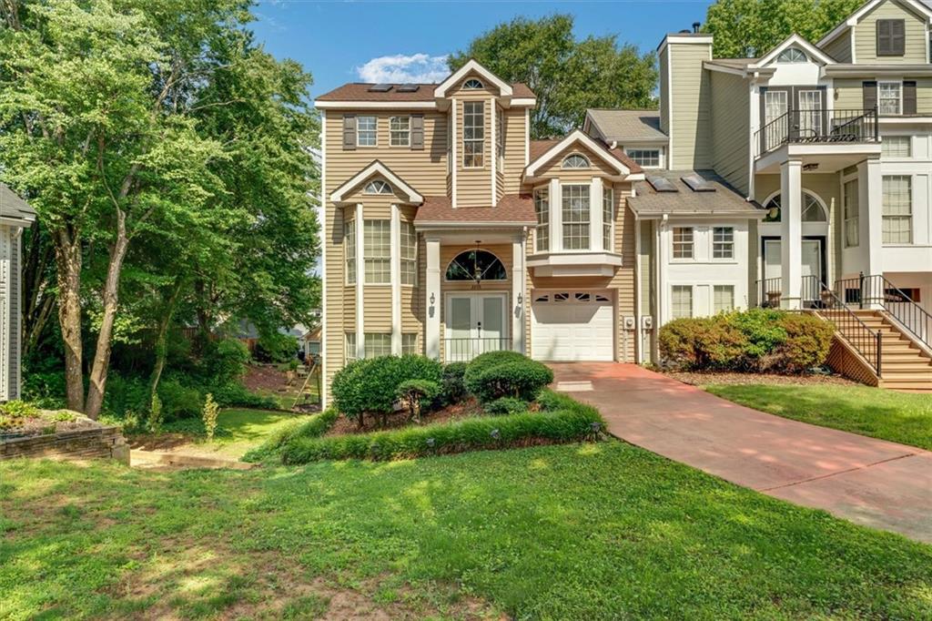 2233 Goodwood Boulevard SE