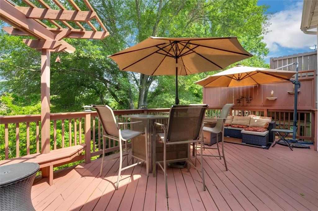 2233 Goodwood Boulevard SE