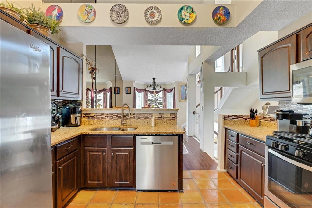 2233 Goodwood Boulevard SE