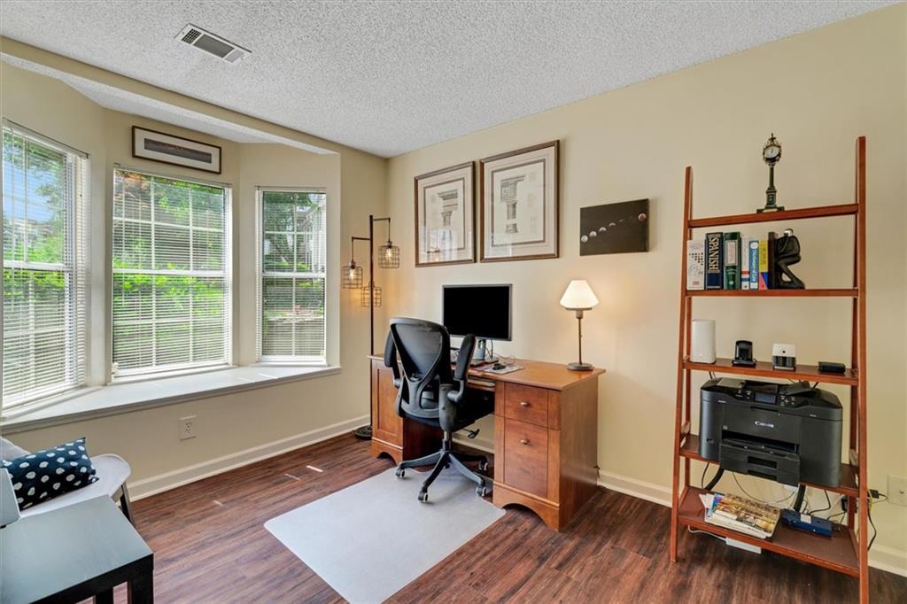 2233 Goodwood Boulevard SE