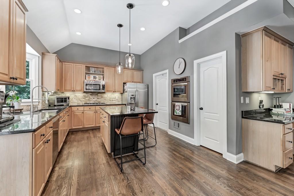 4045 Bridle Ridge Drive