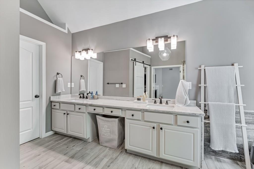 4045 Bridle Ridge Drive