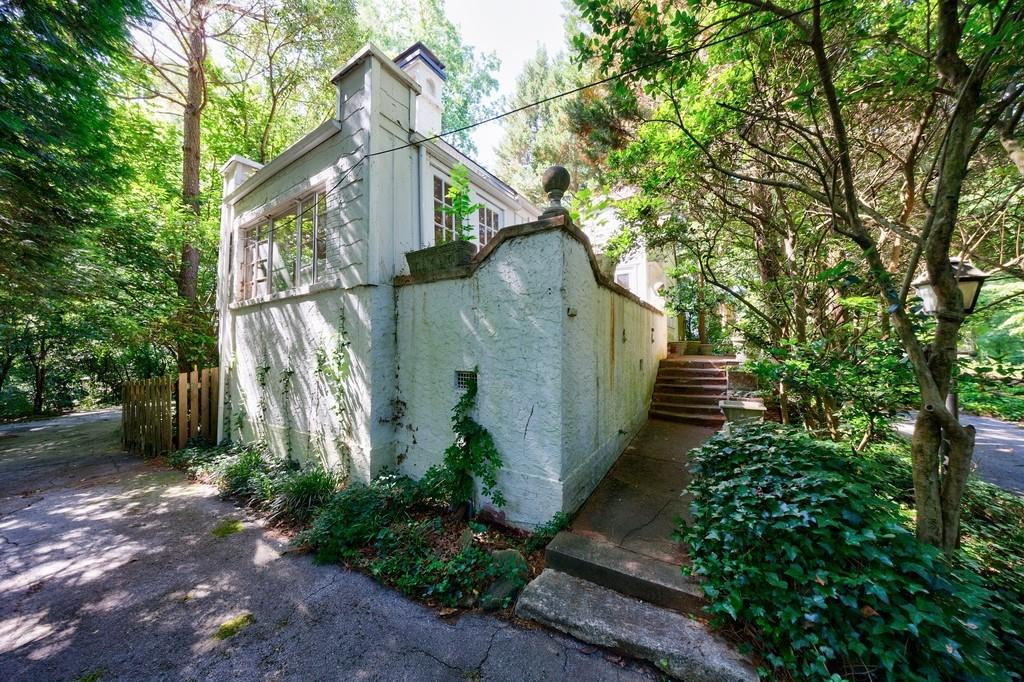 1427 Briarcliff Road NE