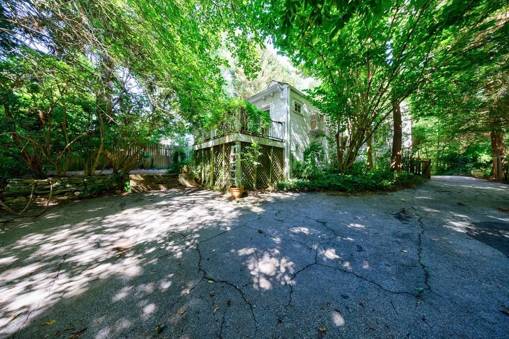 1427 Briarcliff Road NE