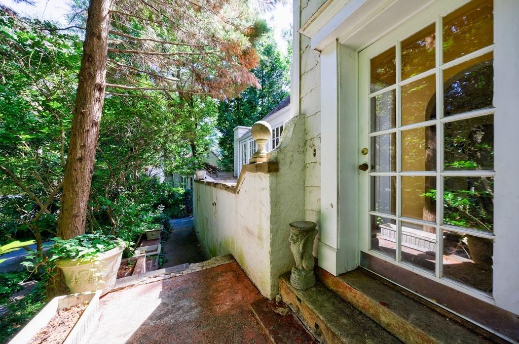 1427 Briarcliff Road NE