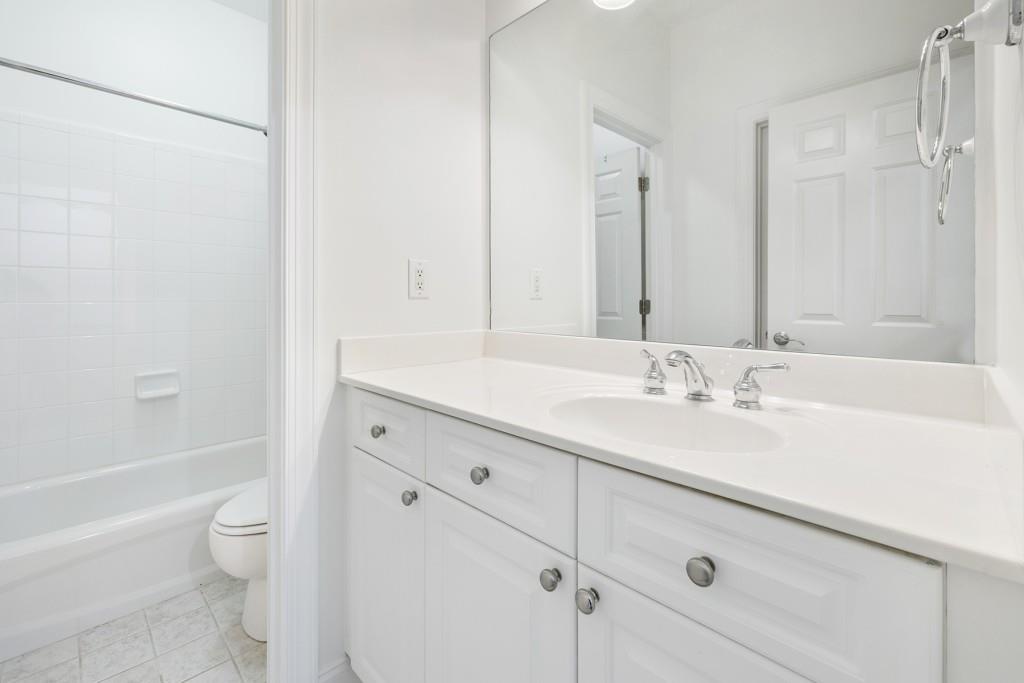 5444 Wentworth Street Unit 5444