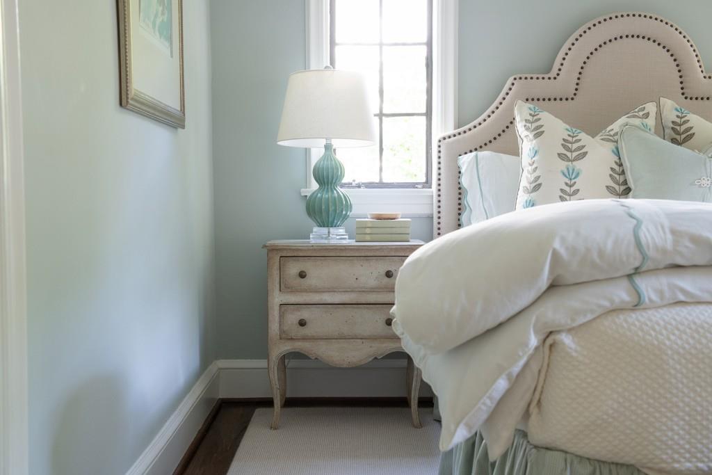 382 Brentwood Drive NE